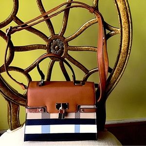 Deluxity shoulder Bag